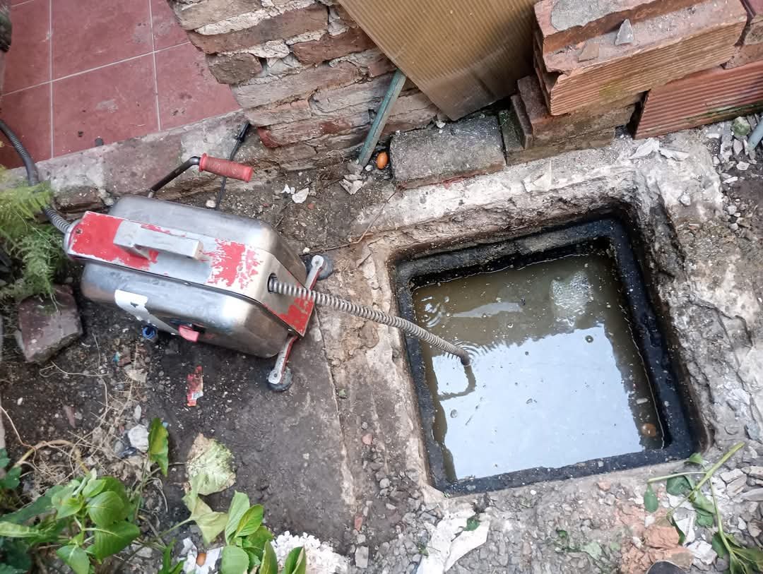Desobstrucción de baños y cañerías en locales comerciales de Ramos Mejía